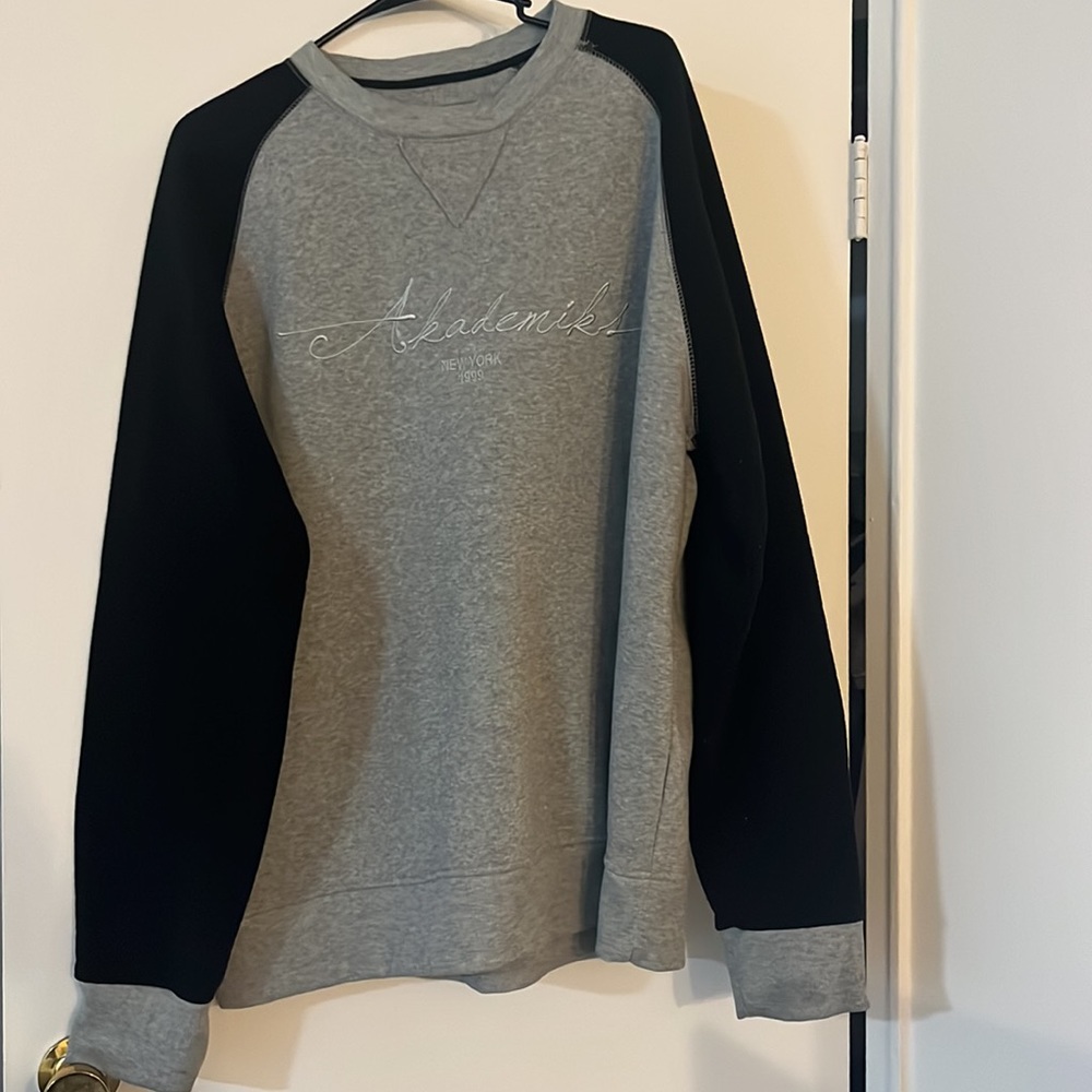 Akademics sweatshirt